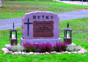 This tombstone model can not be modified. Please contact Kauhavan kiviveistämö or our salesrepresentant in the region and ask for a personal design. Tombstone KK115