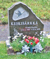 This tombstone model can not be modified. Please contact Kauhavan kiviveistämö or our salesrepresentant in the region and ask for a personal design. Tombstone KK53