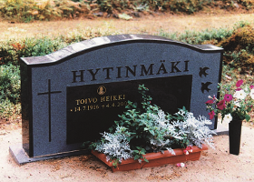 This tombstone model can not be modified. Please contact Kauhavan kiviveistämö or our salesrepresentant in the region and ask for a personal design. Tombstone KK61