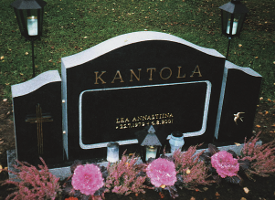 This tombstone model can not be modified. Please contact Kauhavan kiviveistämö or our salesrepresentant in the region and ask for a personal design. Tombstone KK56